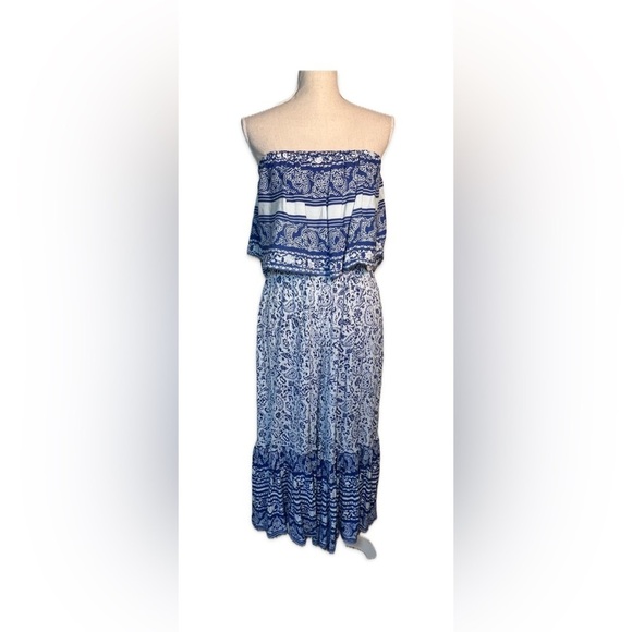 Chelsea Taylor Pants - Chelsea Taylor Wide-Leg Strapless Jumpsuit – Size M Blue & White Print